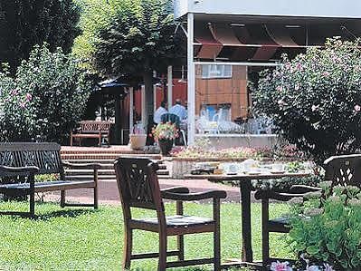 Отель La Bourbonnaise Serezin-du-Rhone Экстерьер фото